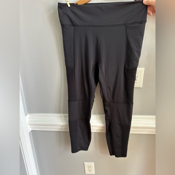 NWT Fabletics Moto leggings - Picture 5 of 10
